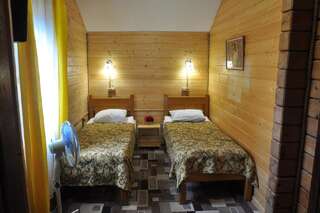 Гостиница Парк Хаджох Каменномостский Двухместный номер эконом-класса с 2 отдельными кроватями-1
