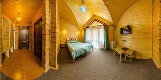 Гостиница Парк Хаджох Каменномостский Улучшенный двухместный номер с 1 кроватью и балконом-3